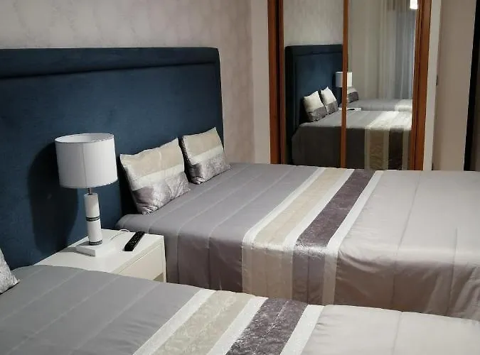 Quartos Lazarino 3* נאזרה